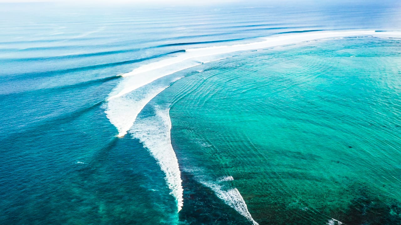 Bilou Beach Villas Mentawai surf telescopes