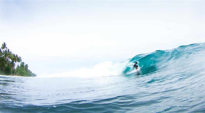 Papua New Guinea PNG surf holidays, surf camps and charters