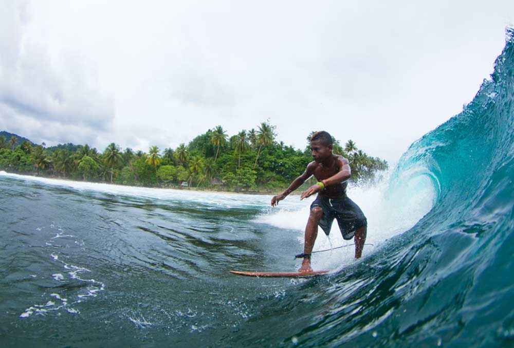 Papua New Guinea PNG surf holidays, surf camps and charters
