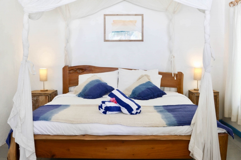 hts resort hollow trees