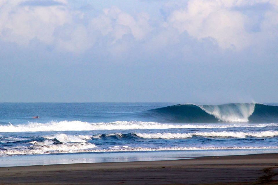 Mandiri Beach Surf Club Krui Sumatra