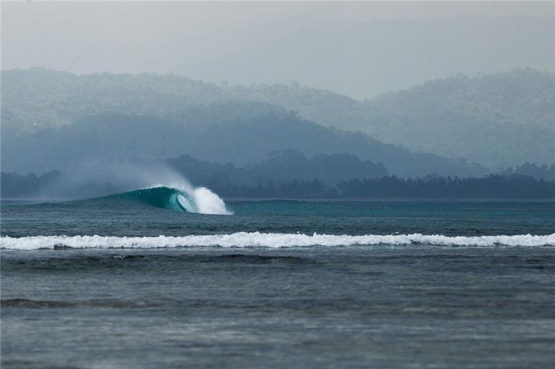 Mandiri Beach Surf Club Krui Sumatra