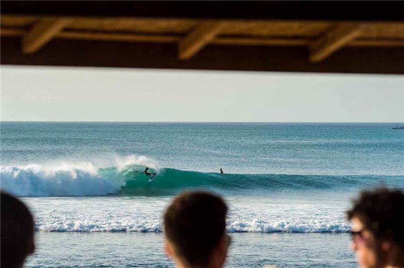 Bali surfing
