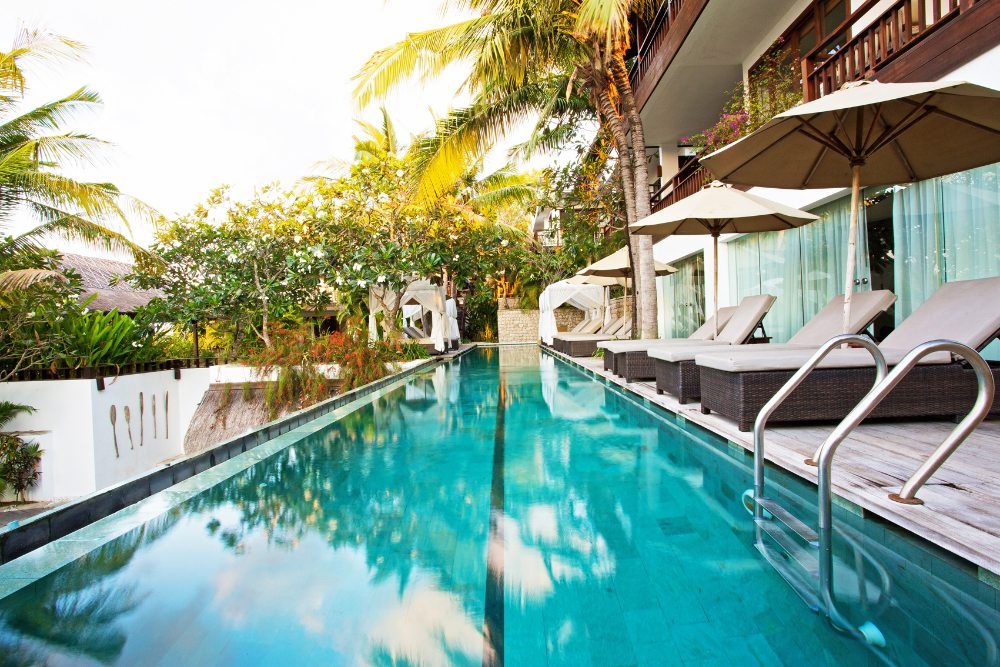 Batu Karang Lembongan Surf Resort Bali