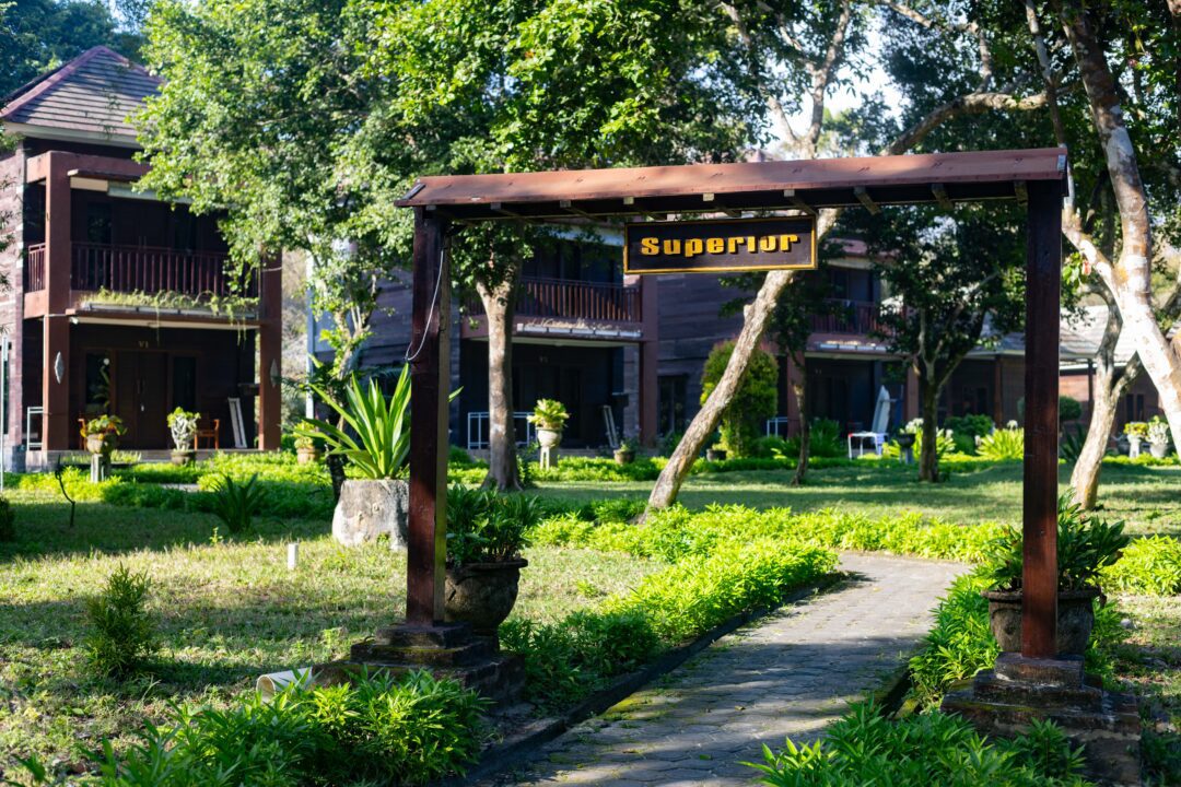 Bobby's G-Land Java surf camp surf resort