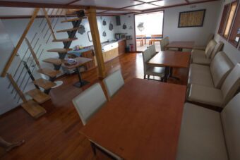 Keana Maldives surf charter