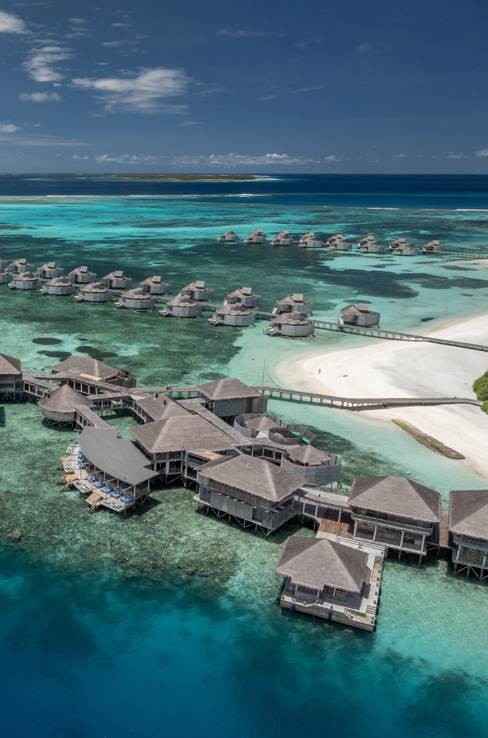 Six Senses Laamu - Maldives Luxury Surf Resort Central Atolls