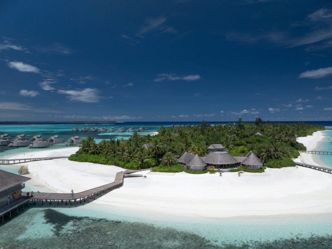 Six Senses Laamu - Maldives Luxury Surf Resort Central Atolls