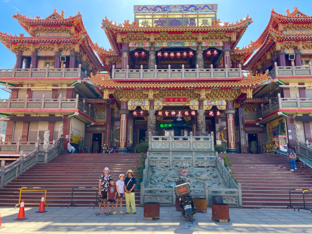 Surf Taiwan surfing tours and adventures