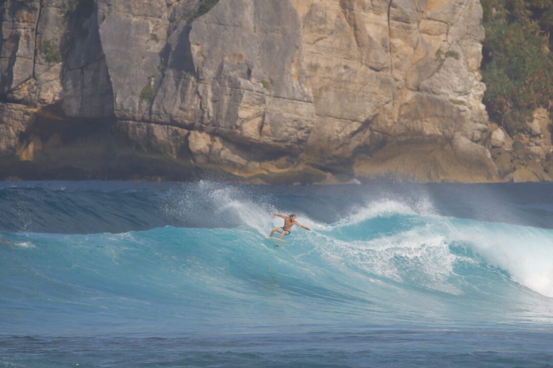 Baha Baha villas Sumbawa surf resort Yoyos