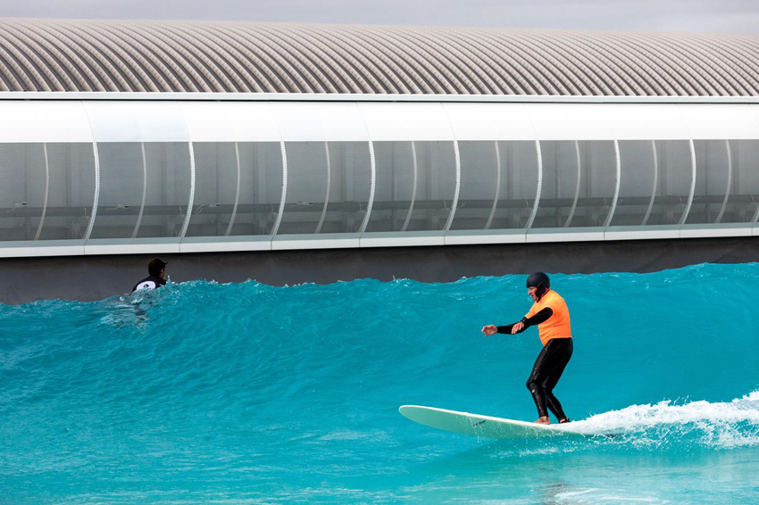 Chuck Batman Warner ripping on the Longboard