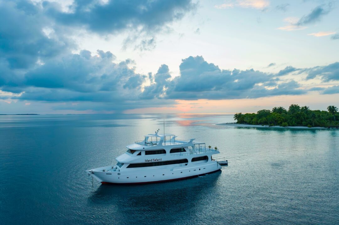 Island Safari Maldives surf charter