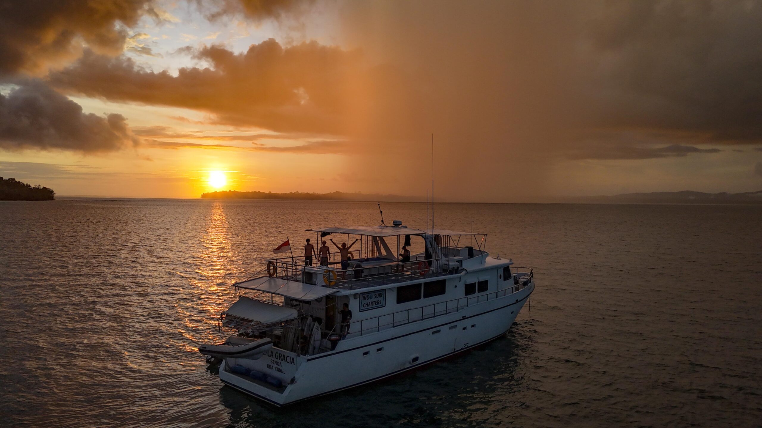 Sola Gracia Surf Charter