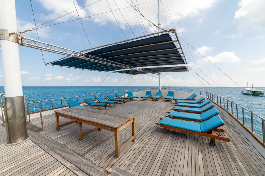 Gurahali Maldives surf holiday