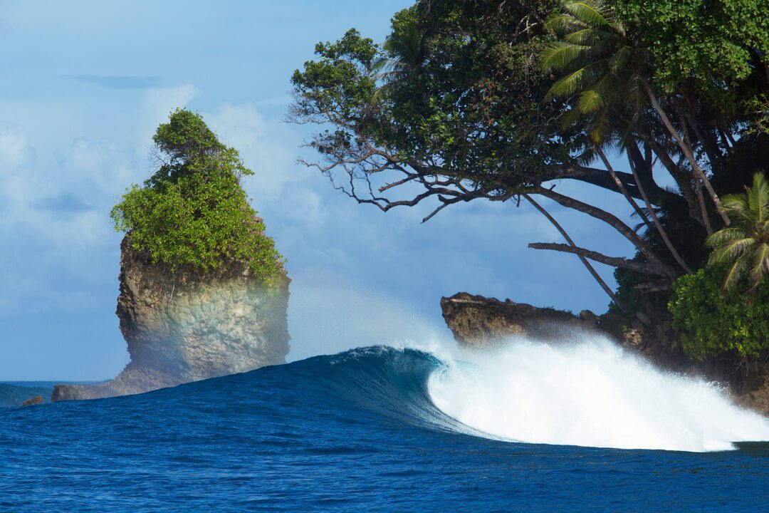 Pinnacles on Telo surf resort