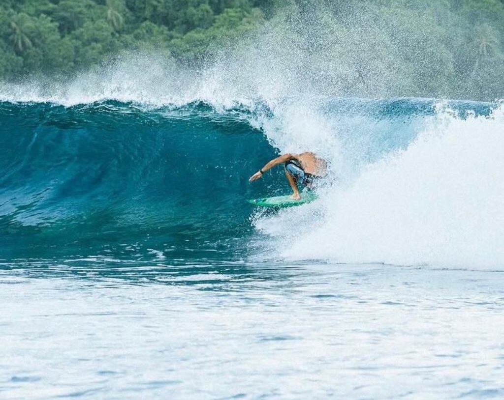Na Finua Solomon Islands Queenies surf break
