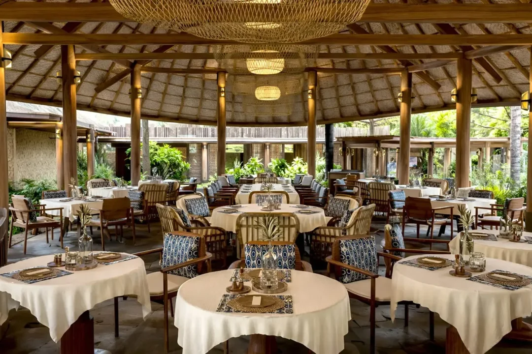 NIHI Rote Luxury Surf Resort Indonesia Nembrala Beach T-Land Rote